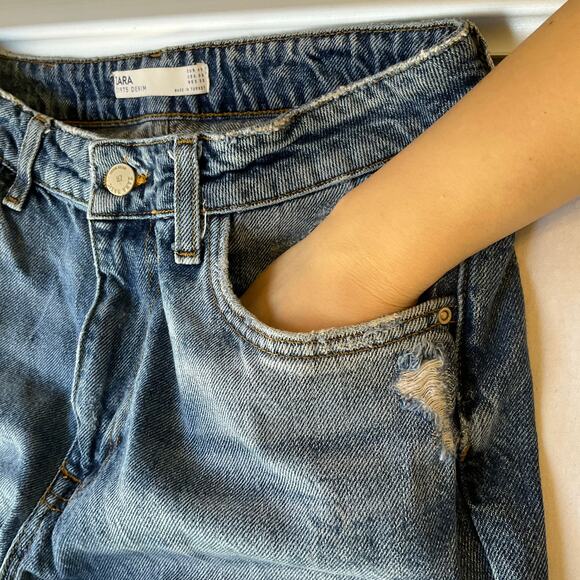 Zara Women Jeans size 8 US Blue High Rise Straight Leg Boyfriend Ripped - Picture 8 of 12